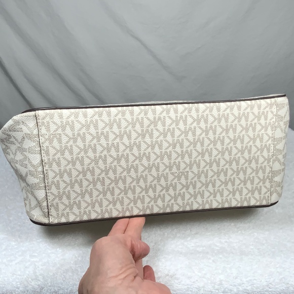 Michael Kors Jet Set Travel Large Chain Shoulder Tote Bag - Picture 9 of 14